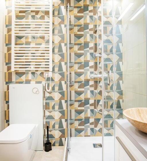 اتاق استاندارد یک نفره, Kiss Henézi Guest House