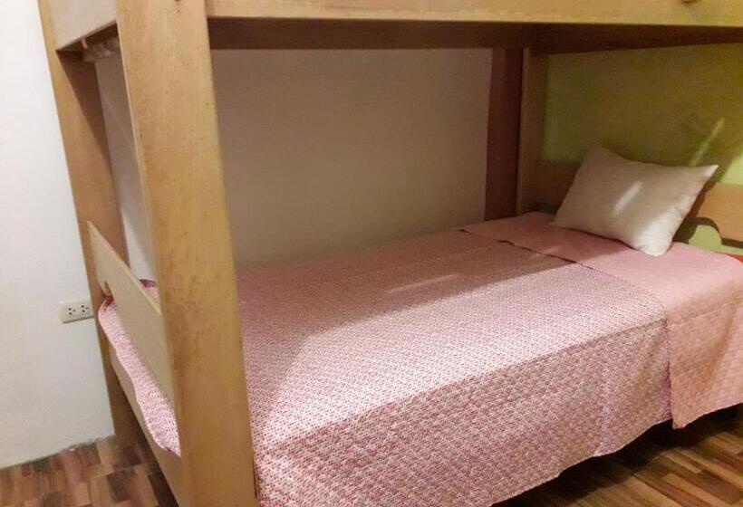 Economy Quadruple Room, Hostel   Peru 229 I
