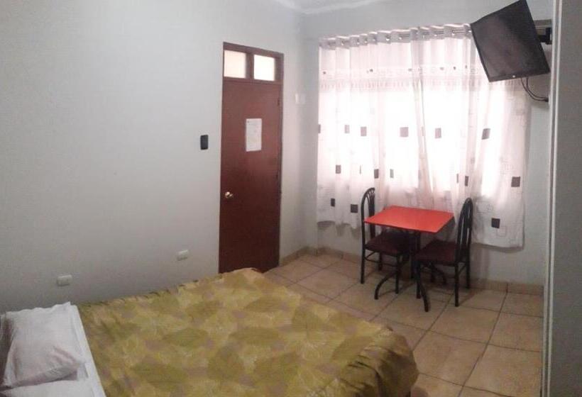 اتاق استاندارد یک نفره, Es Baños Sauna Gianmar I