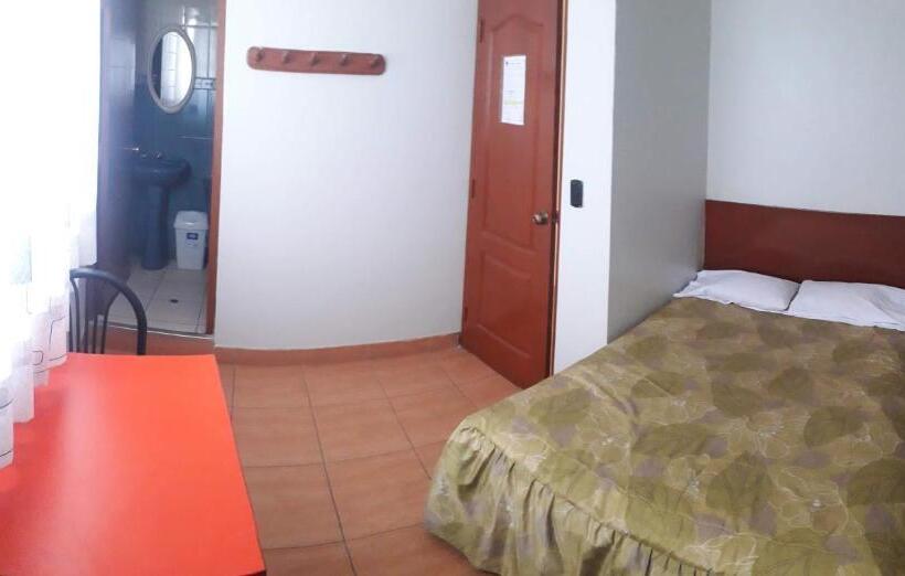 اتاق استاندارد یک نفره, Es Baños Sauna Gianmar I