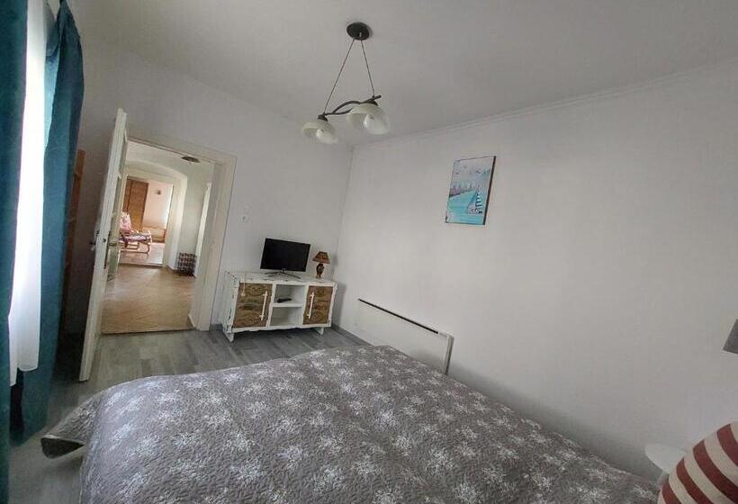 Family Suite, Fehér Szeder
