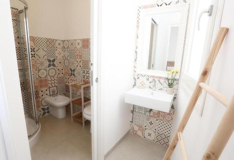 اتاق راحتی سه تخته, B&b   Le Tre Comari