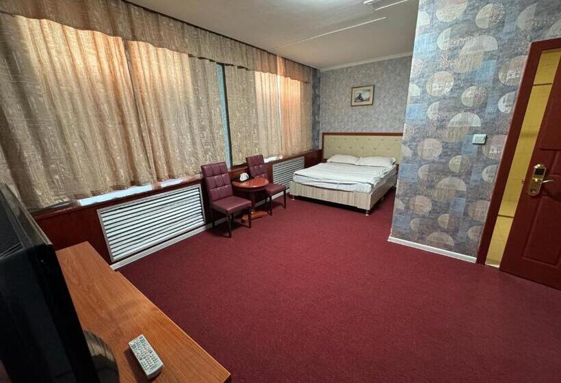 اتاق لوکس, Zolotoi Drakon