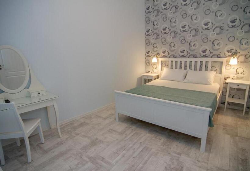 آپارتمان 1 خوابه با چشم‌انداز استخر, Marailis Mangalia