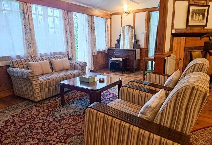 Люкс, The Heritage Club   Tripura Castle