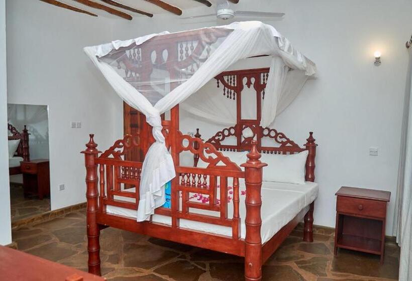 اتاق استاندارد با بالکن, Beach Way Villa