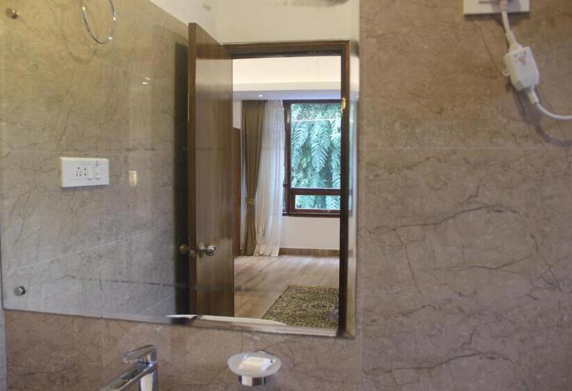 اتاق استاندارد با تخت بزرگ, Ecotel Chiminda Abode