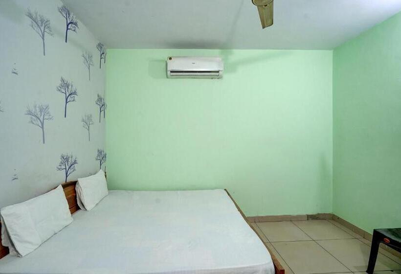 三人经典房间, Oyo Crown Guest House