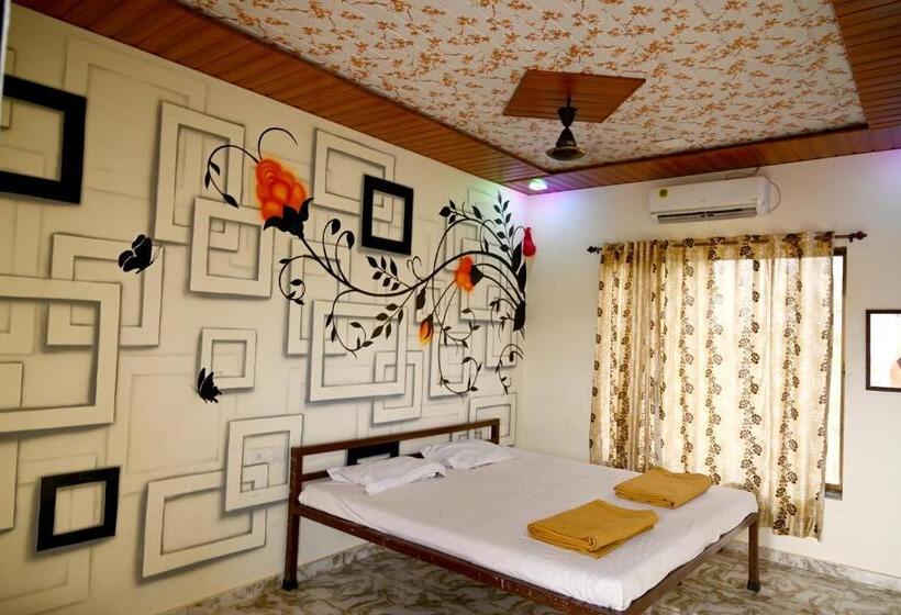 Номер Deluxe, Sarthak Farm,karjat