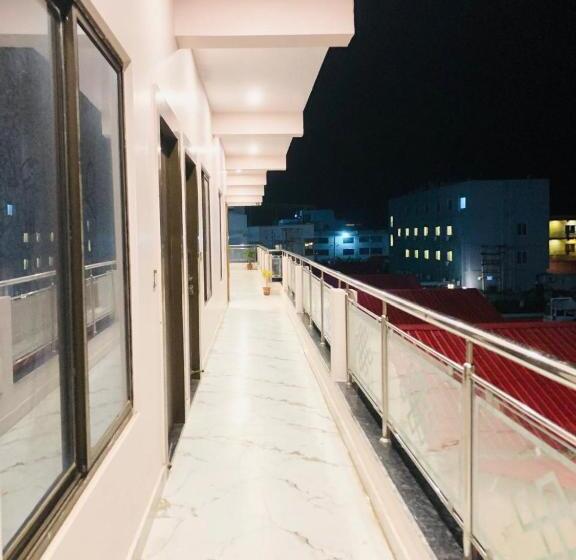 Номер Deluxe Вид на Море, Tropicana Beach Resort, Mandarmani