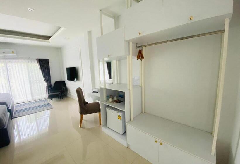 Трехместный Номер Deluxe, พาราไดซ์รีสอร์ต สังขละบุรี Paradise Resort At Sangkhlaburi
