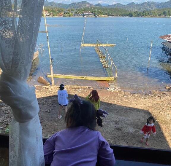 Дом 1 Спальня, พาราไดซ์รีสอร์ต สังขละบุรี Paradise Resort At Sangkhlaburi