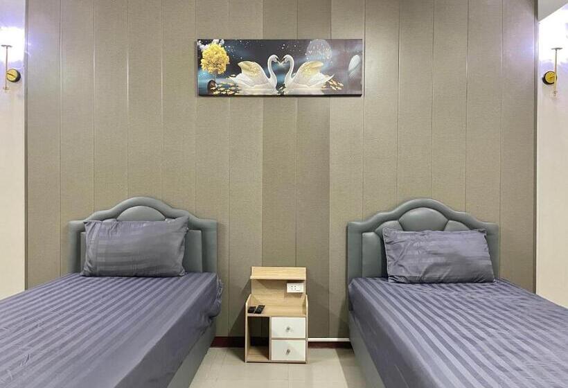 클래식 4인 룸, 2b Cozy Hostel เมืองตรัง