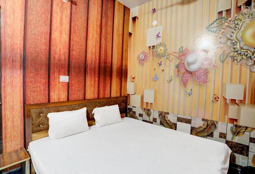 Трехместный Номер Классика, Oyo 81443 Dosto Ki Dhadkan