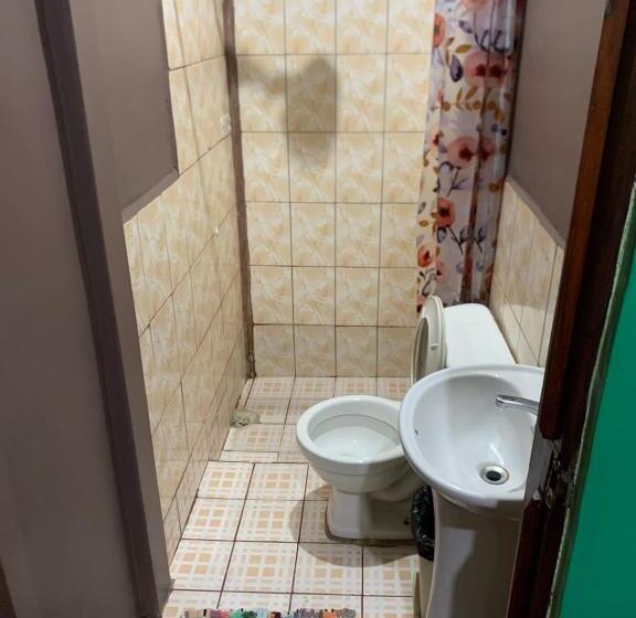 스탠다드 룸, The Monkey Trail Hostel