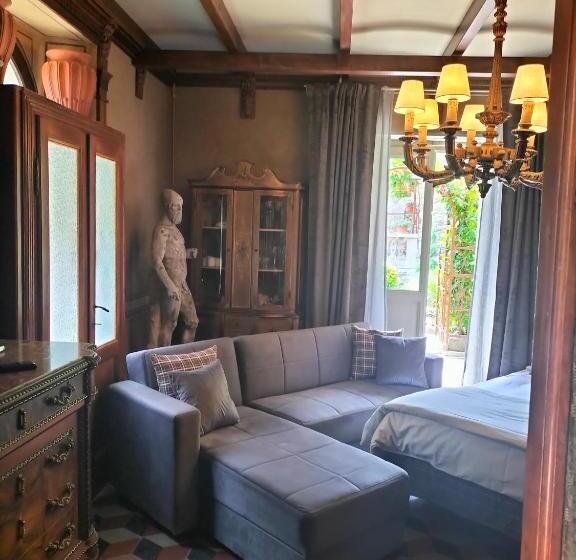 Номер Стандарт Вид на Сад, Villa Costanza