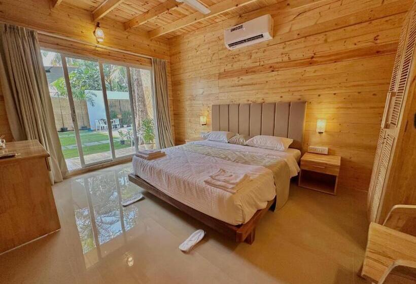Номер Стандарт Вид на Бассейн, The Nine Beach Resort