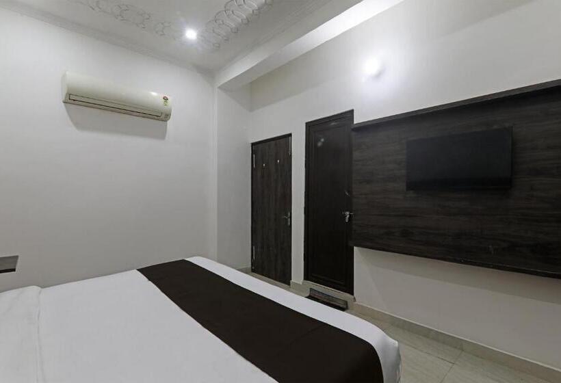 Трехместный Номер Классика, Golden Inn