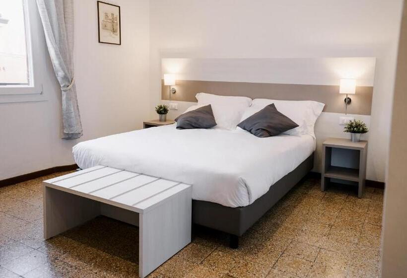 اتاق سوپریور با چشم‌انداز شهر, Lamì Room & Apartment