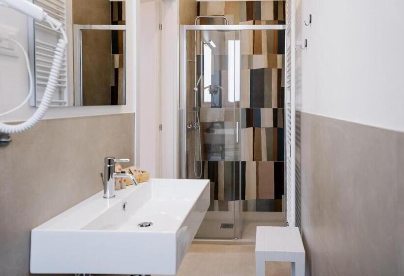 سوییت خانوادگی, Lamì Room & Apartment