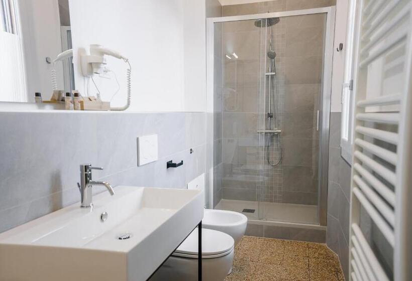 سوییت خانوادگی, Lamì Room & Apartment