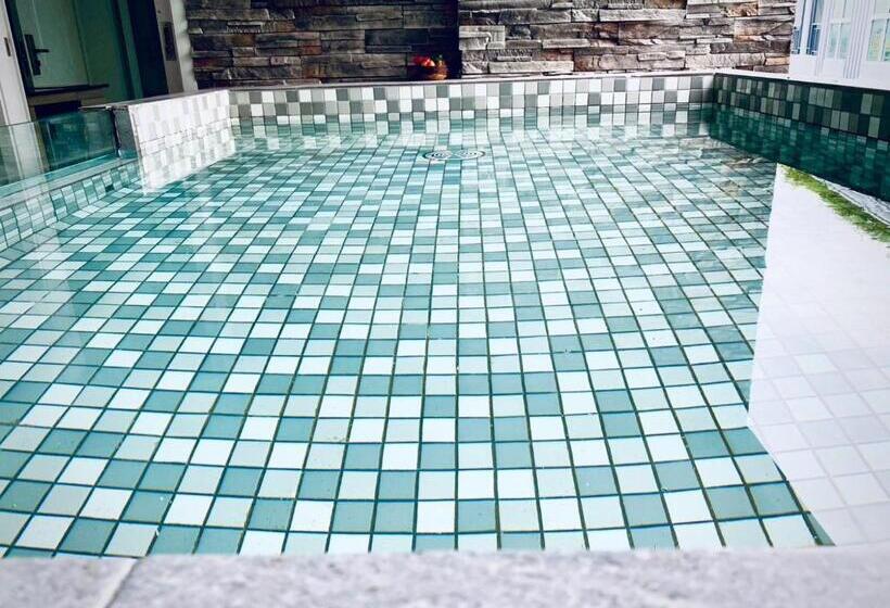 سوئیت جونیور با استخر, D Eco Wellness Luxury