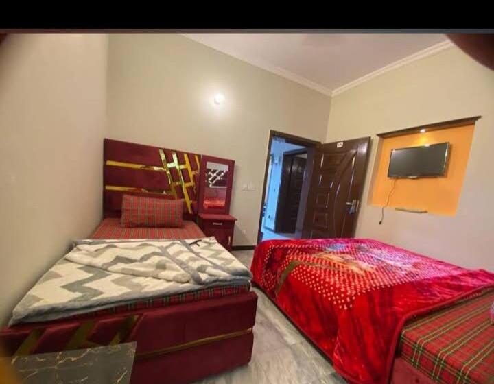 اتاق خانوادگی, J A Guest House