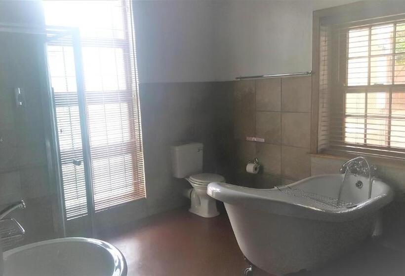 Номер Superior Кровать Кинг, Uniondale Guest Lodge