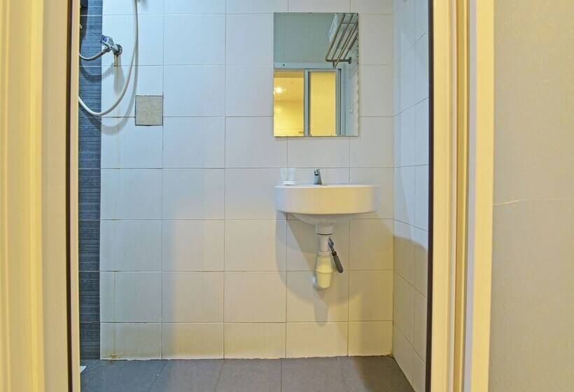 Номер Стандарт, V Hotel Sri Gombak