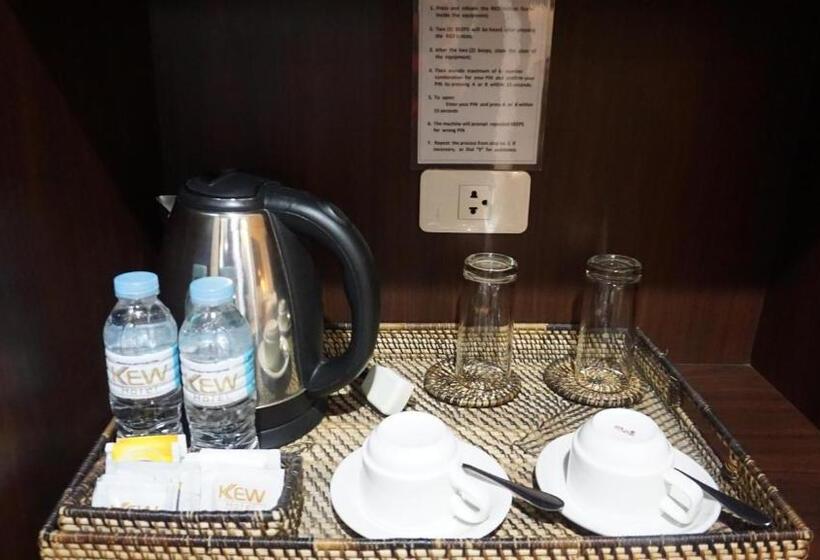 Номер Deluxe с Балконом, Kew Hotel Tagbilaran