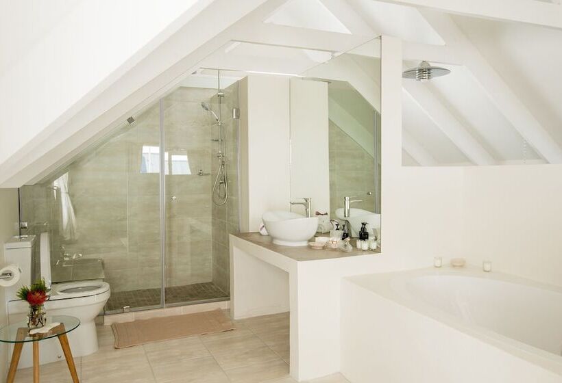 Люкс Повышенной Комфортности, De Linden Boutique Guest House