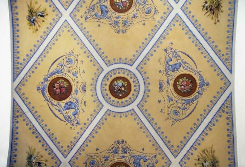 اتاق استاندارد, Relais La Corte Dei Cavalieri