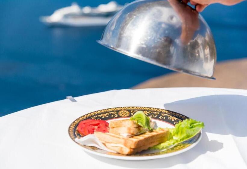 سوئیت جونیور با استخر, Kratiras View Luxury Suites