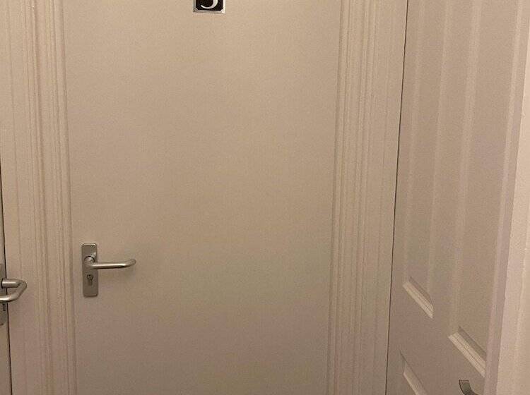 Номер Стандарт, Cosy 3bd Guesthouse. Private Bathrooms