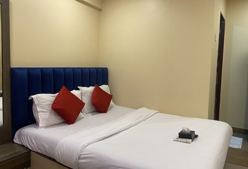 Номер Deluxe, Royal Grand   Near Mumbai International Airport
