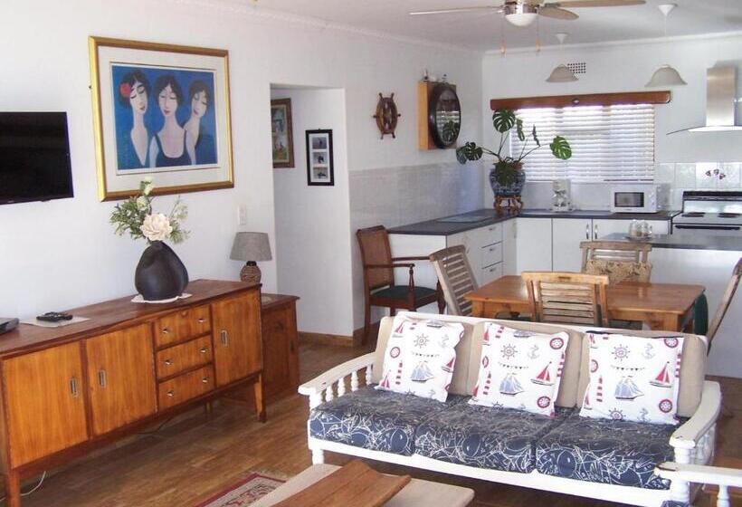 Дом 2 Спальни, Jaloersbaai Guest Cottage & Nes