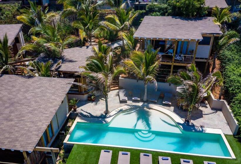 بانگلوی استاندارد, Adobe Villas