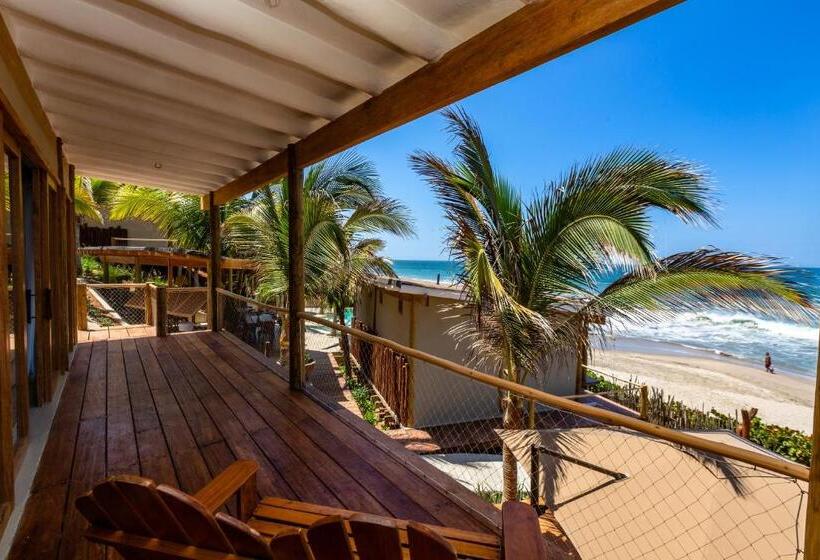 سوئیت با تخت بزرگ, Adobe Villas
