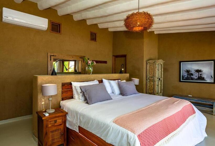 سوئیت با تخت بزرگ, Adobe Villas
