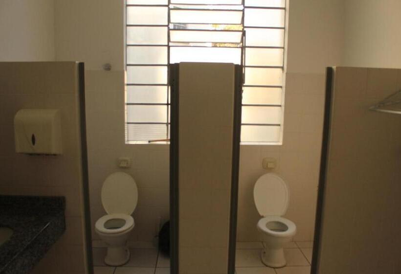 تختخواب در اتاق مشترک, Casa Do Estudante Universitário Do Paraná