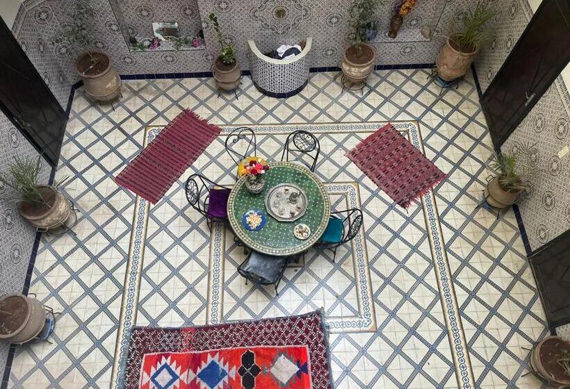 اتاق استاندارد چهار تخته, El Amal