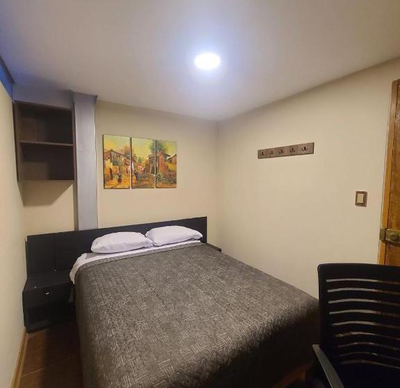 اتاق استاندارد با سرویس بهداشتی مشترک, Hospedaje Casa Huayra