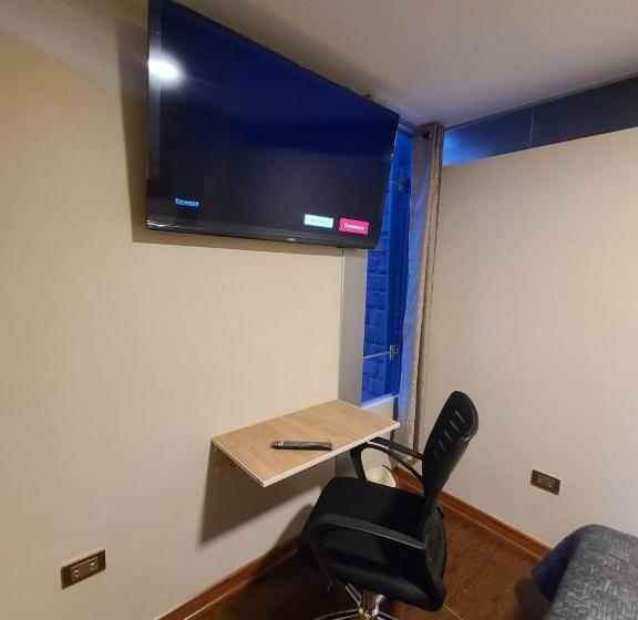 اتاق استاندارد با سرویس بهداشتی مشترک, Hospedaje Casa Huayra
