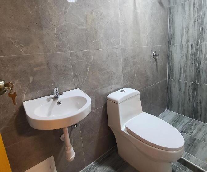 اتاق استاندارد, Hospedaje Casa Huayra