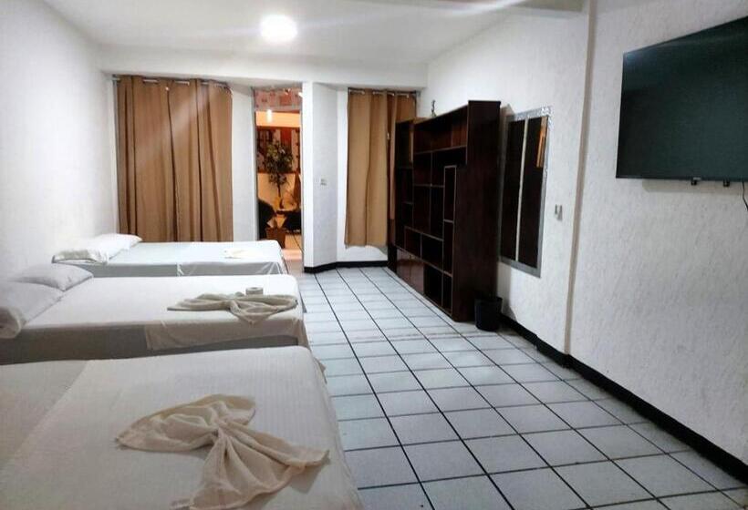 اتاق استاندارد سه نفره, Sexta Avenida