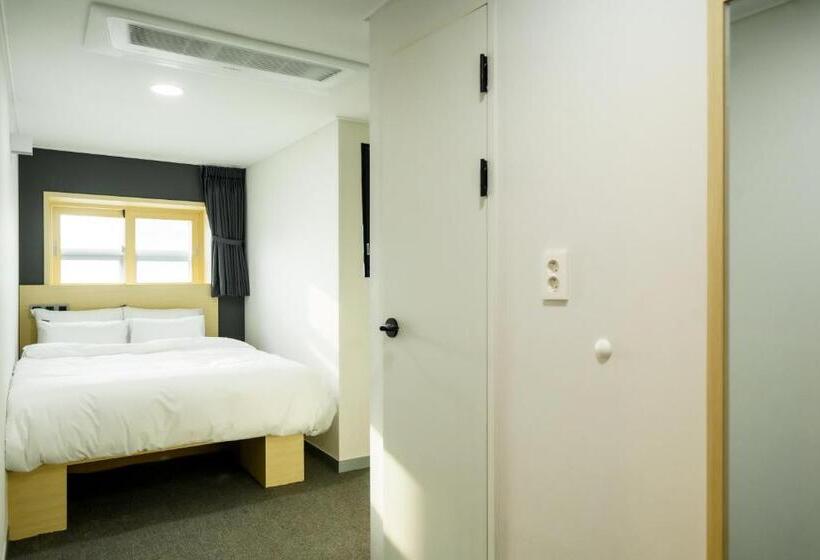 חדר סטנדרט, The Stay Hue Myeongdong