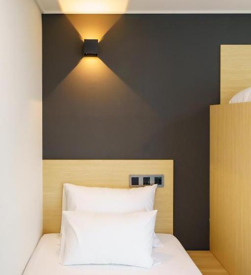 חדר סטנדרטי לשלושה עם נוף, The Stay Hue Myeongdong