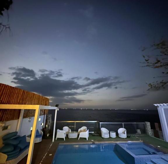 Семейный Номер, Casa Del Beach House