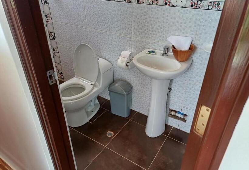 اتاق لوکس با چشم‌انداز دریاچه, Ayllu Piuray
