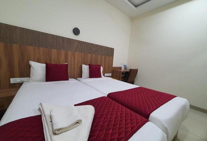 스탠다드 룸, Deepakam Inn